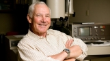 Stanford scientist Stanley Falkow to receive National Medal of Science