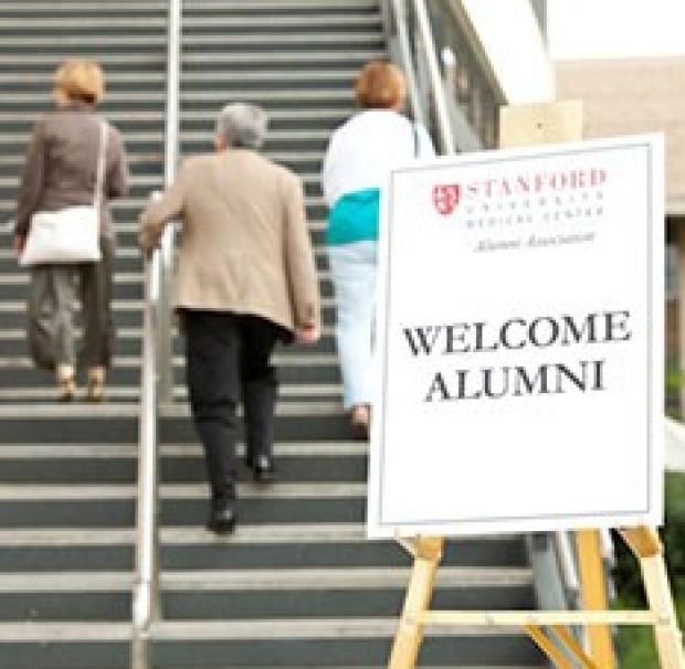 Welcome Alumni Sign