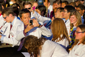 New medical students urged to take photos