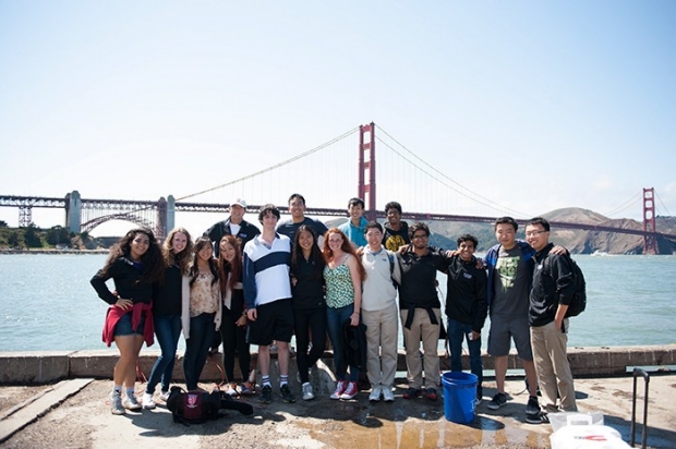group picture in front of Golden Gate Bridge