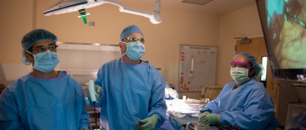 Drs. Eisenberg and Bandle perform a minimally-invasive procedure at the Palo Alto VA.