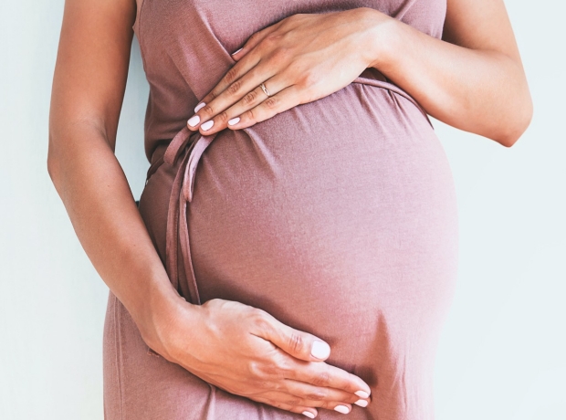 Woman, hands, pregnancy Image: Natalia Deriabina/Shutterstock.com