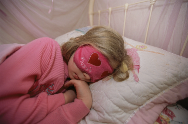 child sleeping after concussion