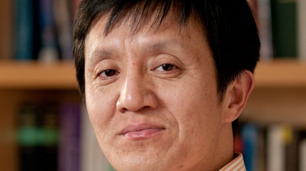 Liqun Luo wins award from National Academy of Sciences