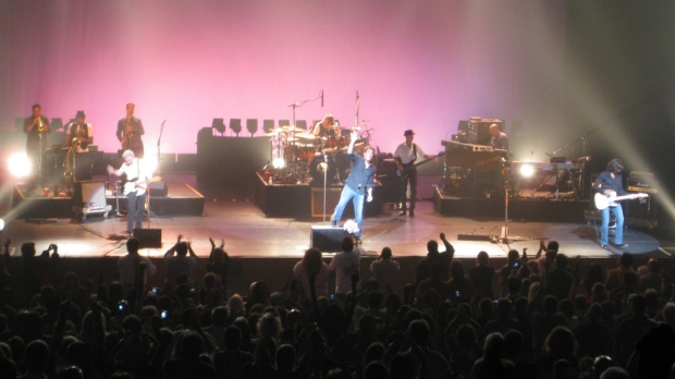 concert photo of Huey Lewis and the News