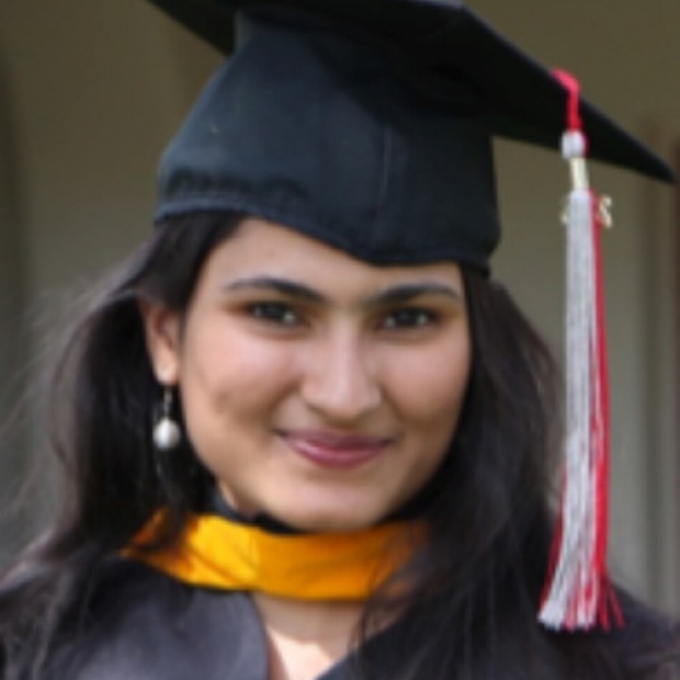 smiling headshot of Sneha Venkatraman